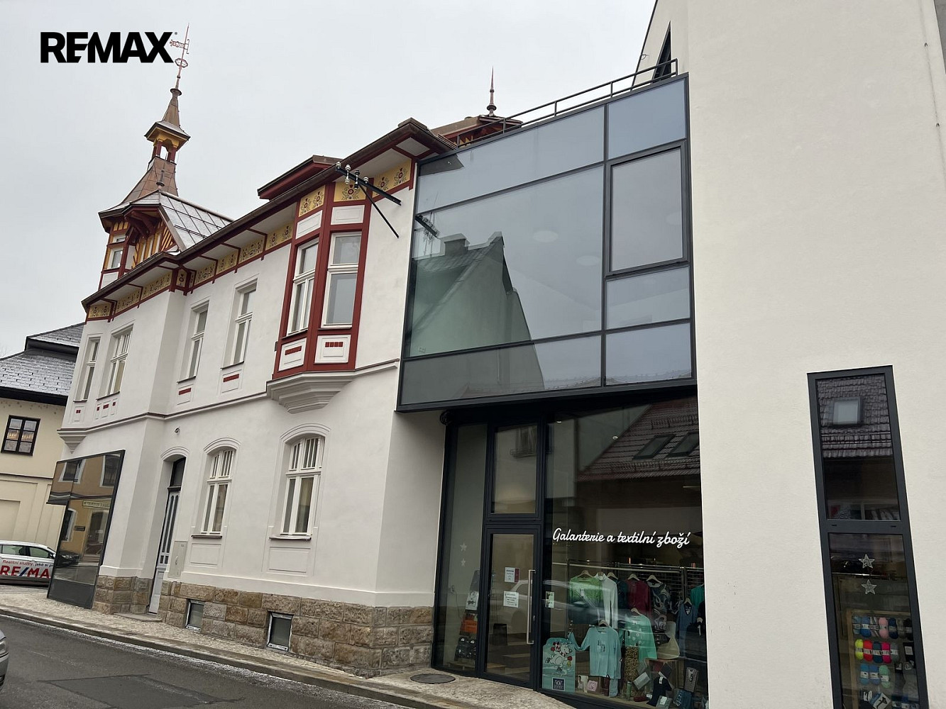 Pronájem kanceláře 174 m²