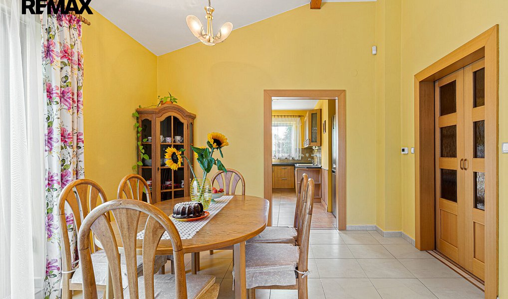 Prodej domu 186 m² s pozemkem 1 033 m², Uhlířské Janovice – náhled fotky 6