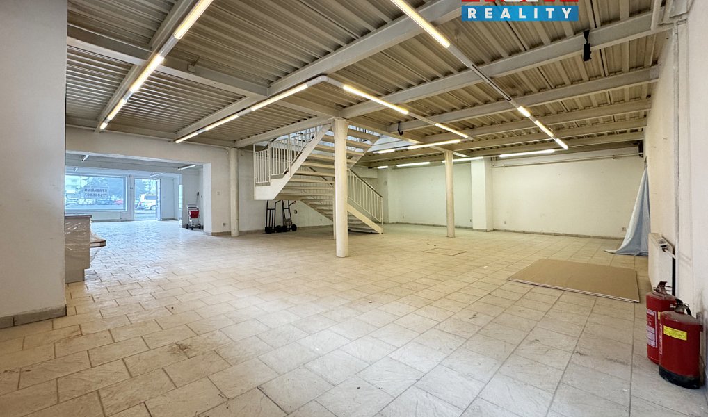 Pronájem obchodních prostor 180 m², Karlovy Vary – náhled fotky 2