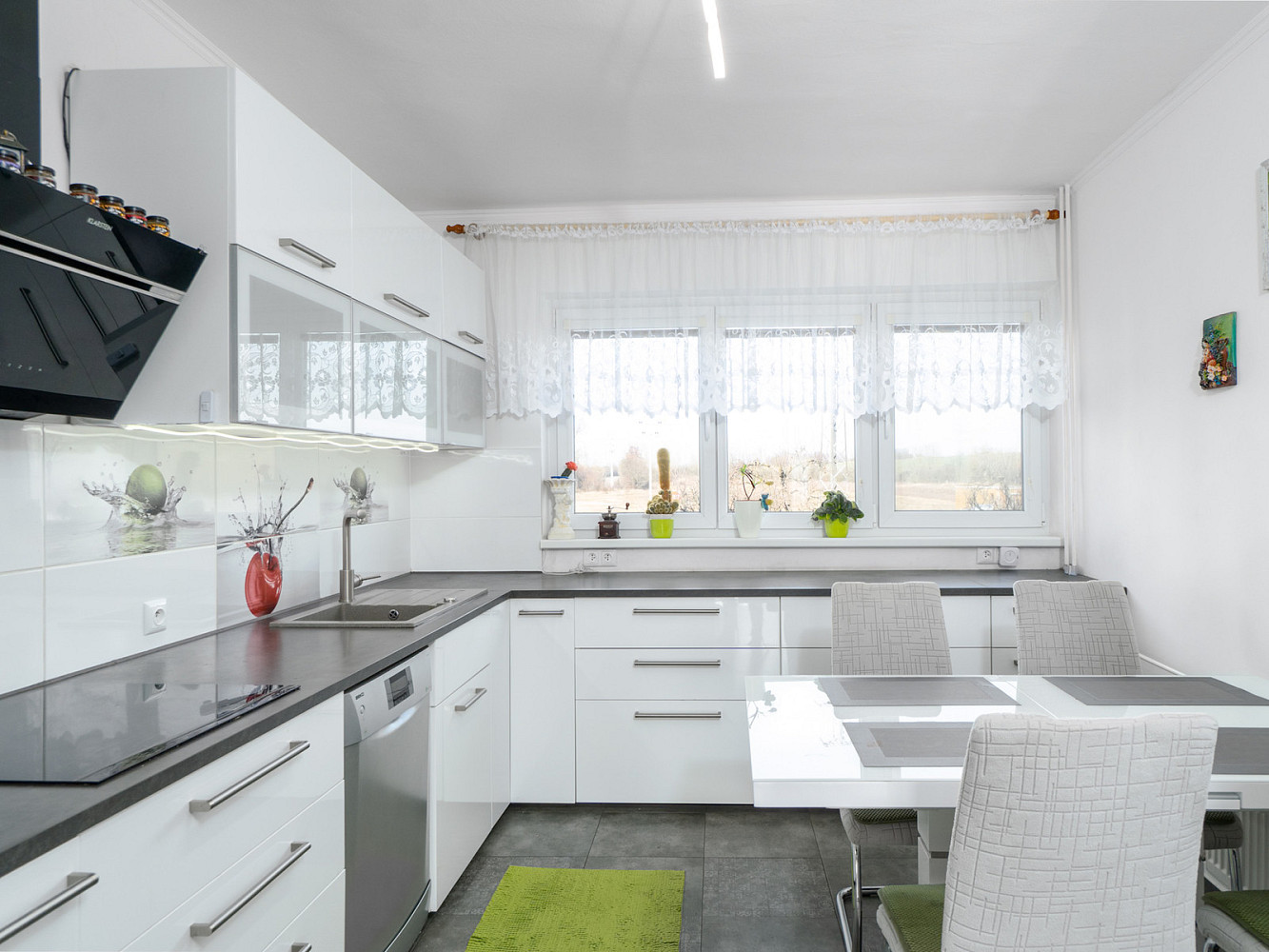 Prodej domu 150 m² s pozemkem 303 m² — photo 2