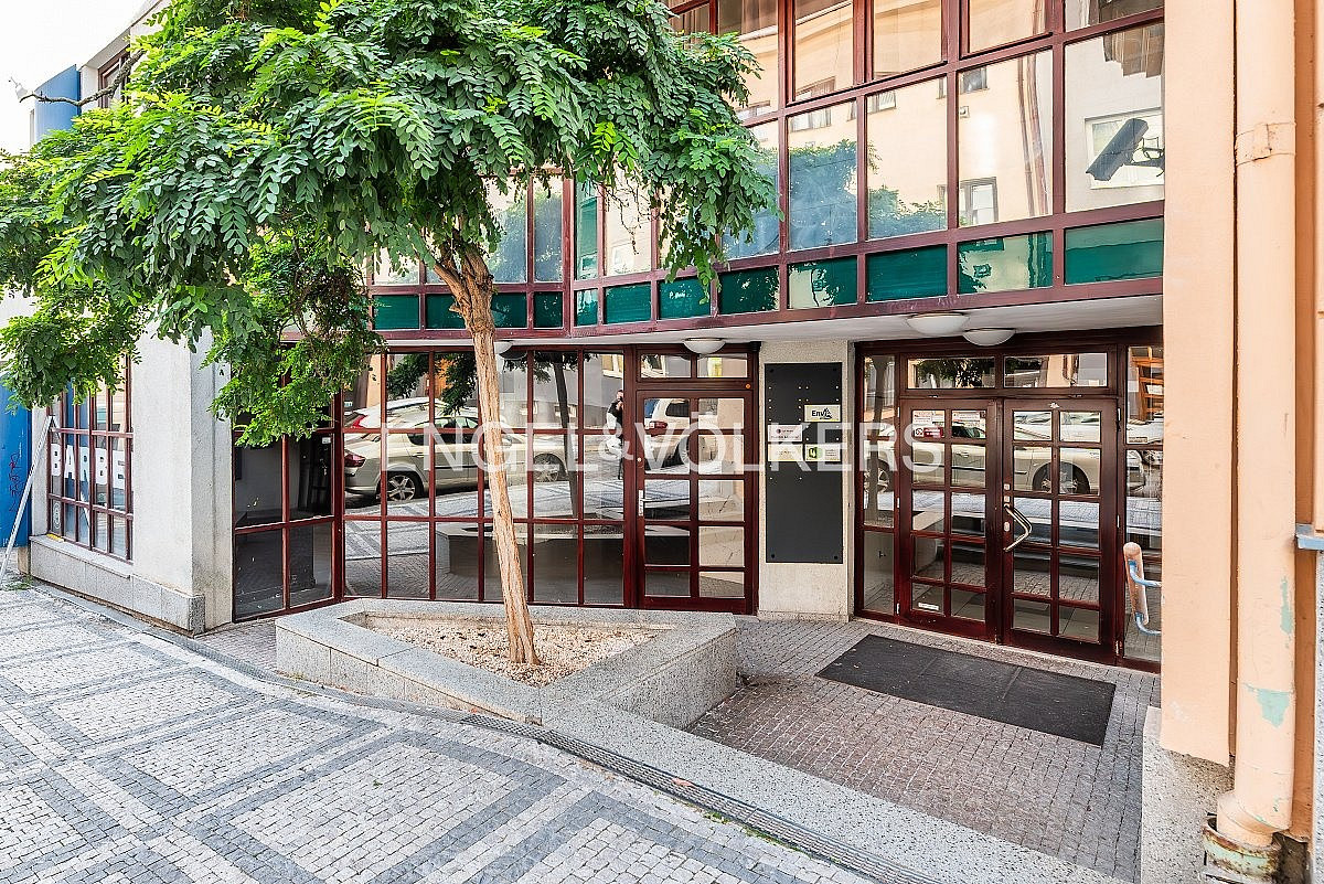 Pronájem obchodních prostor 57 m²