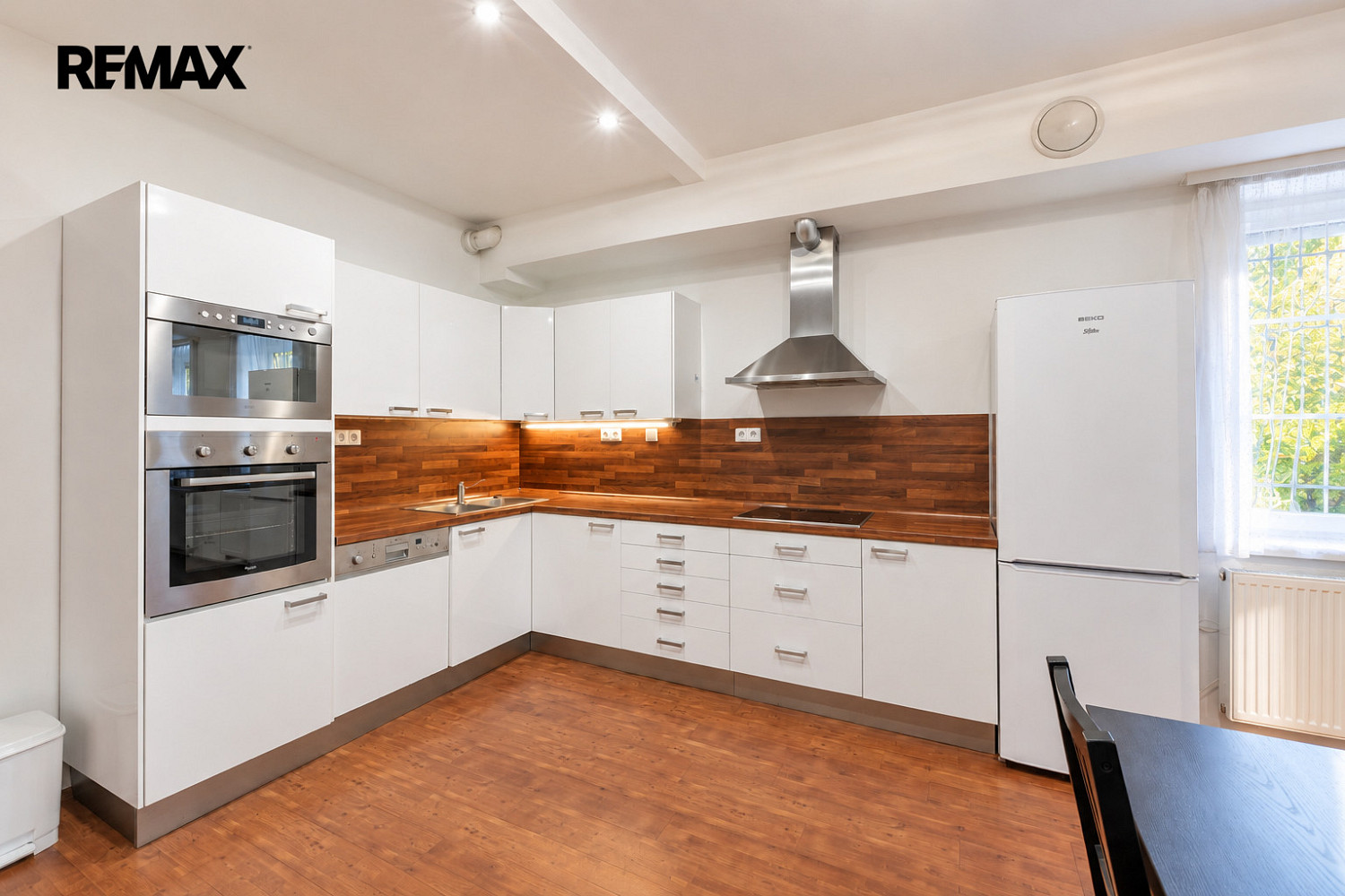 Pronájem bytu 2+kk 85 m² – fotografie 3