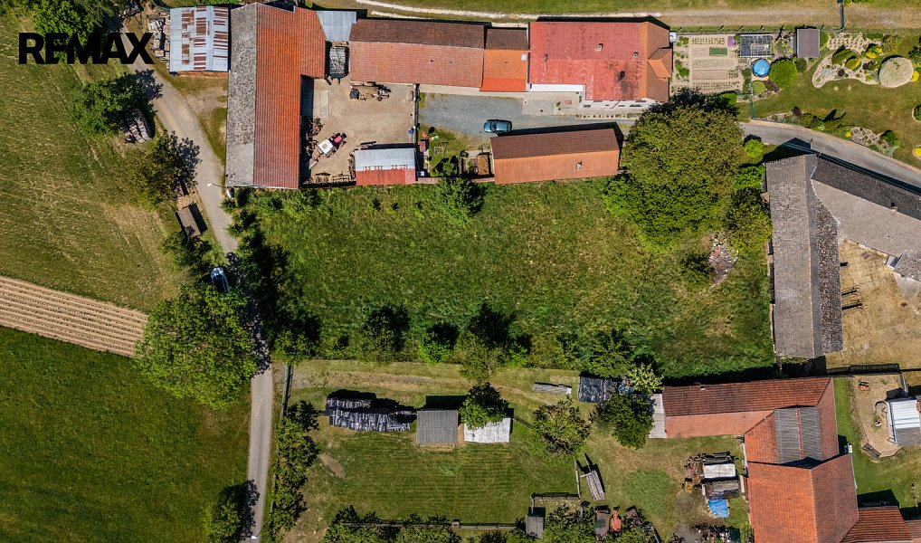 Prodej stavebního pozemku 870 m², Bernartice – náhled fotky 3