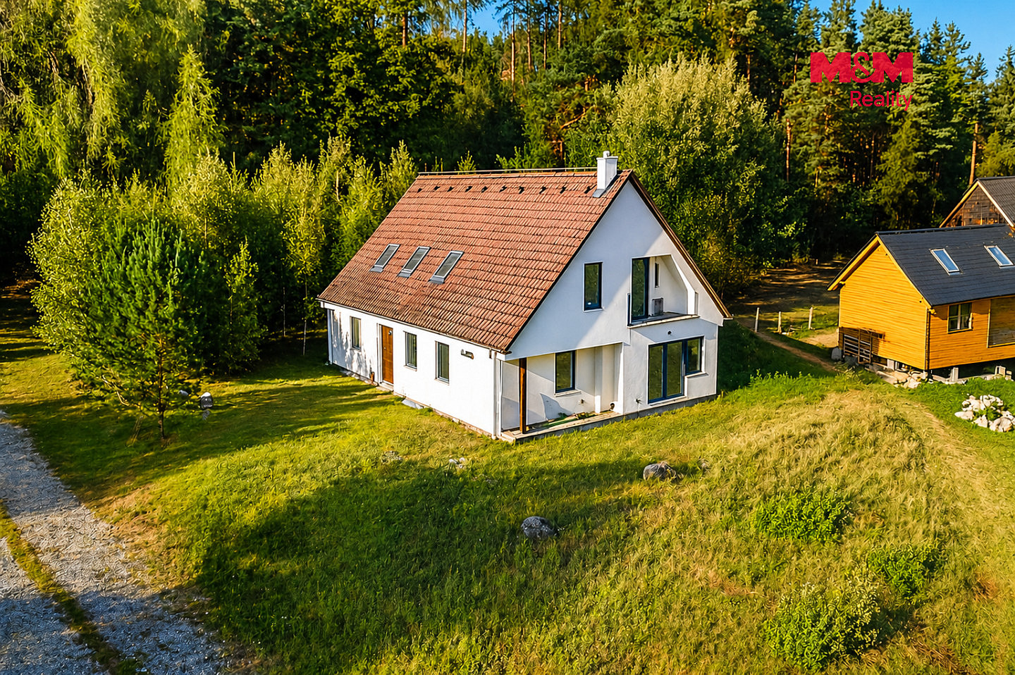 Prodej domu 202 m² s pozemkem 1 592 m² – fotografie 2