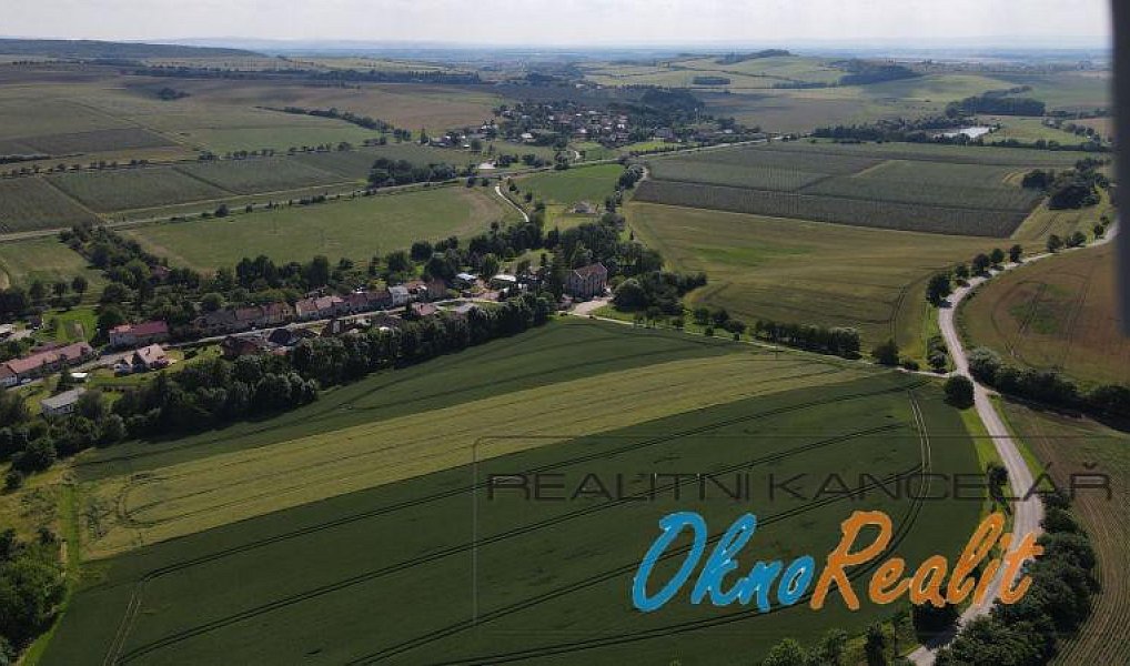 Prodej stavebního pozemku 573 m², Čechy – náhled fotky 3