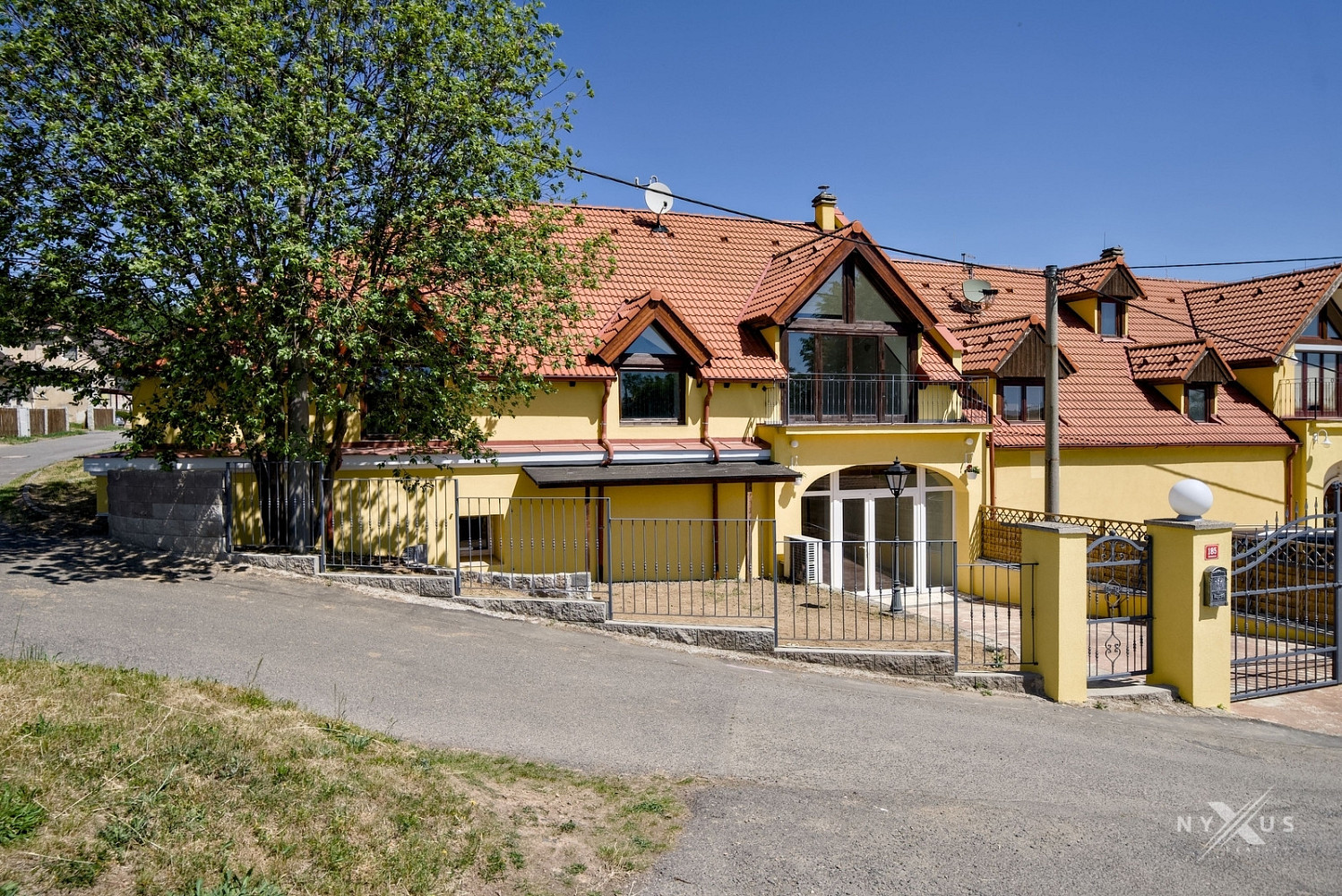 Prodej nájemního domu, činžáku 375 m² – fotografie 3