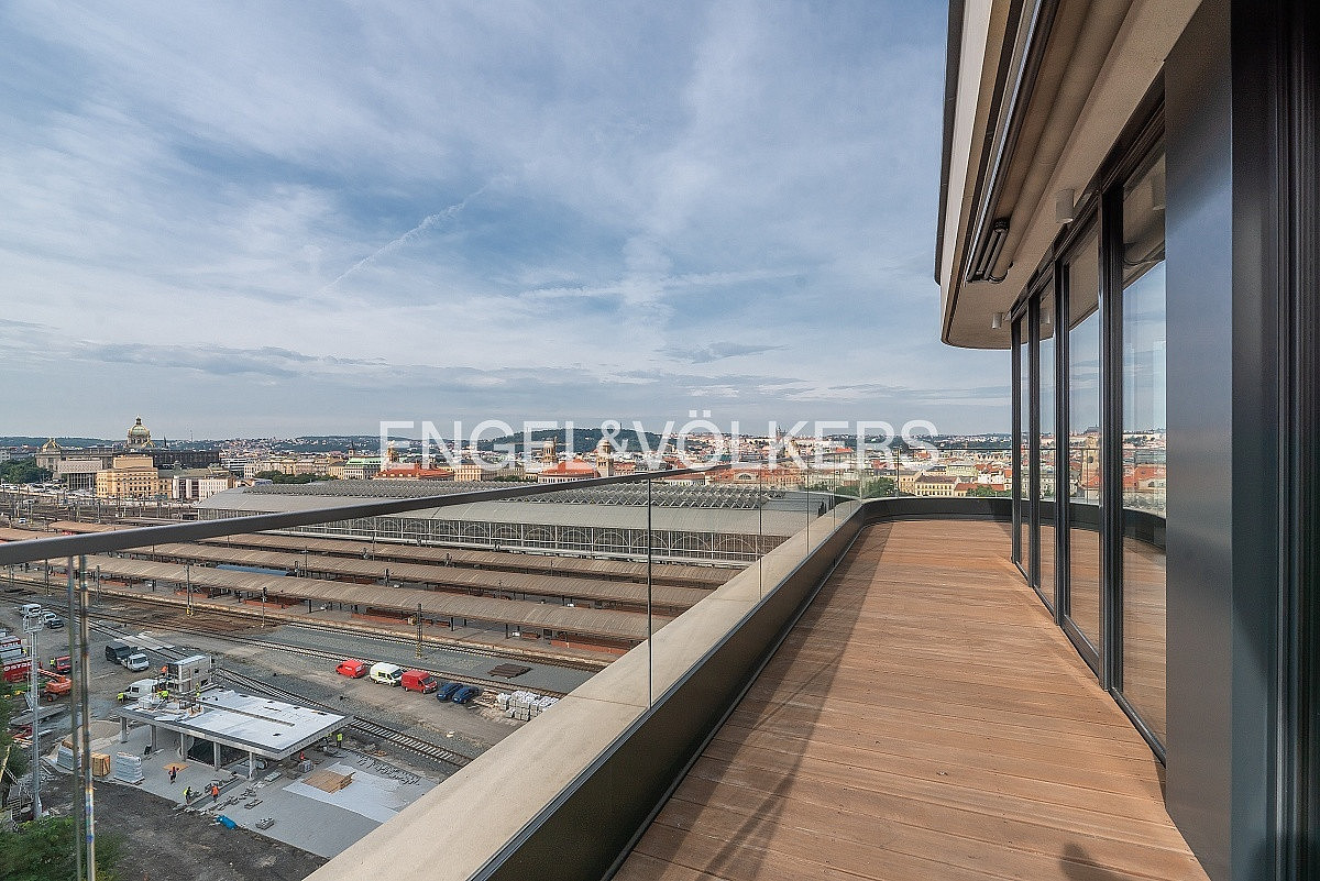 Pronájem bytu 5+kk 230 m² – fotografie 4