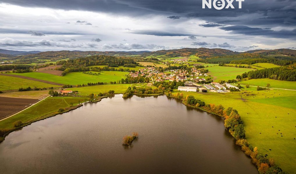 Prodej stavebního pozemku 932 m², Nová Ves – náhled fotky 2