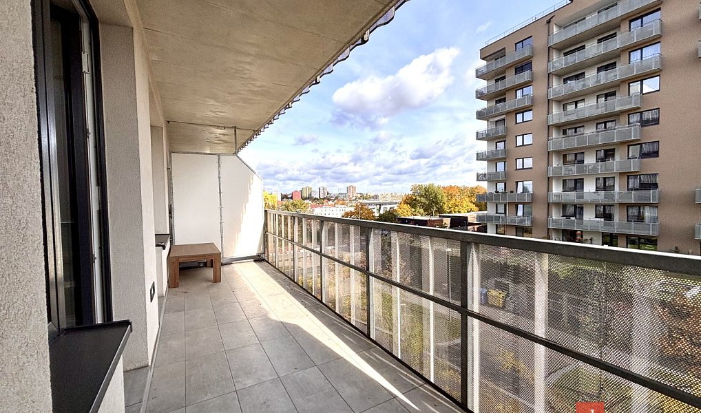 Pronájem bytu 2+kk 61 m², Praha – náhled fotky 4