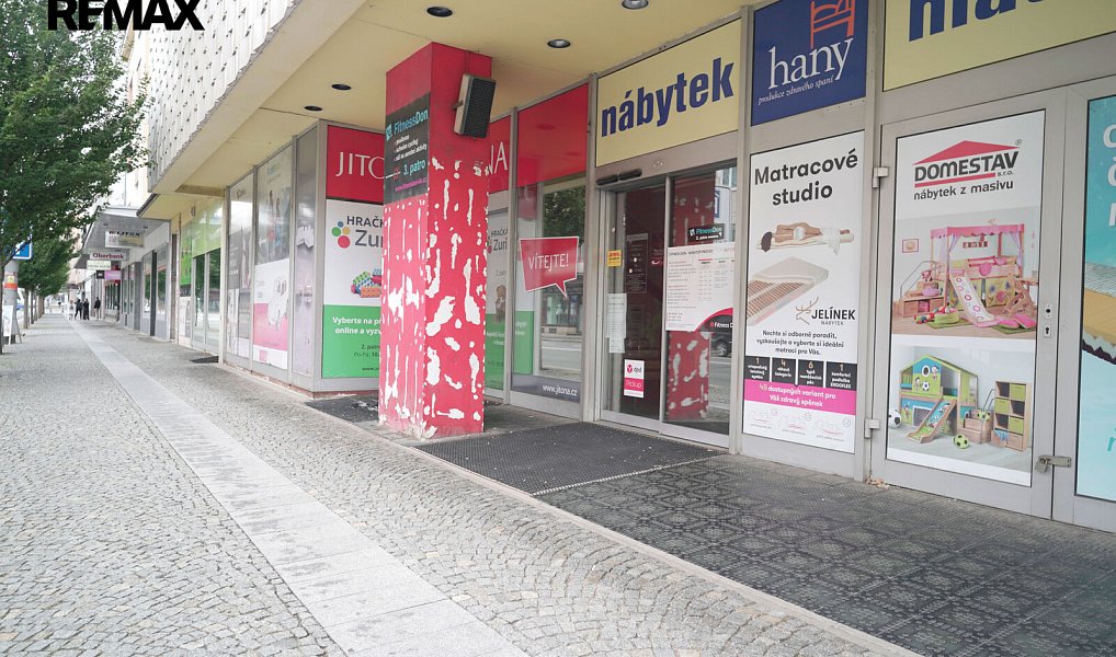 Pronájem obchodních prostor 866 m², Hradec Králové – náhled fotky 23
