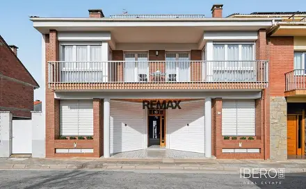 Prodej domu 115 m² s pozemkem 206 m², Olot, Španělsko