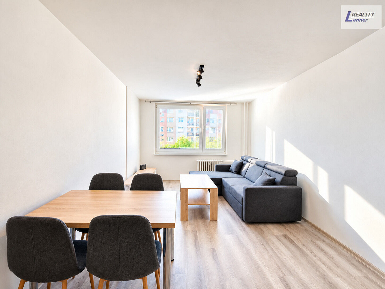 Pronájem bytu 2+kk 43 m² – fotografie 4