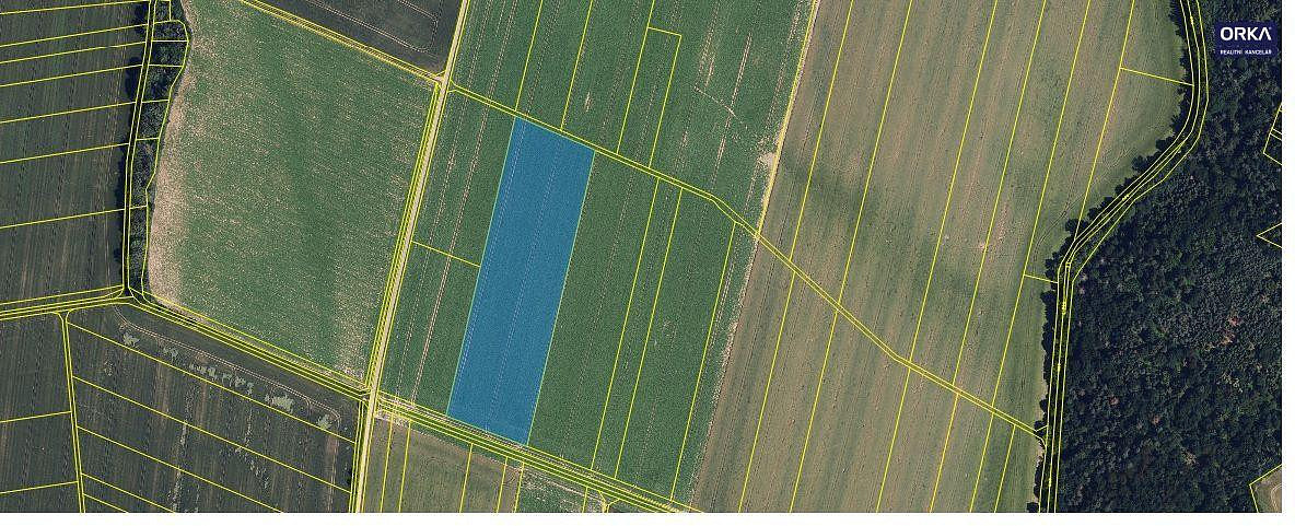Prodej pole 10 952 m²