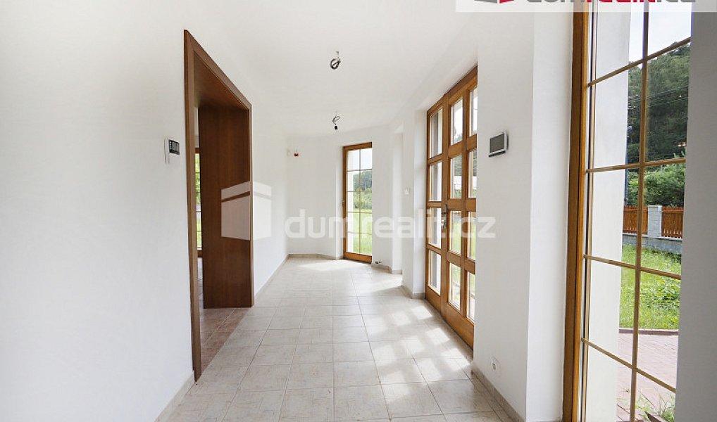 Prodej domu 286 m² s pozemkem 3 176 m², Želízy – náhled fotky 15