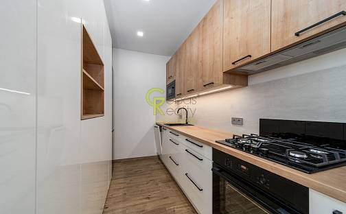 Pronájem bytu 2+kk 45 m², Novákových, Praha 8 - Libeň