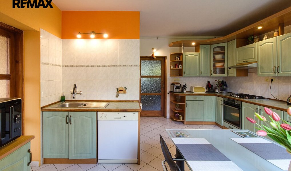 Prodej domu 210 m² s pozemkem 402 m², Černovice – náhled fotky 6