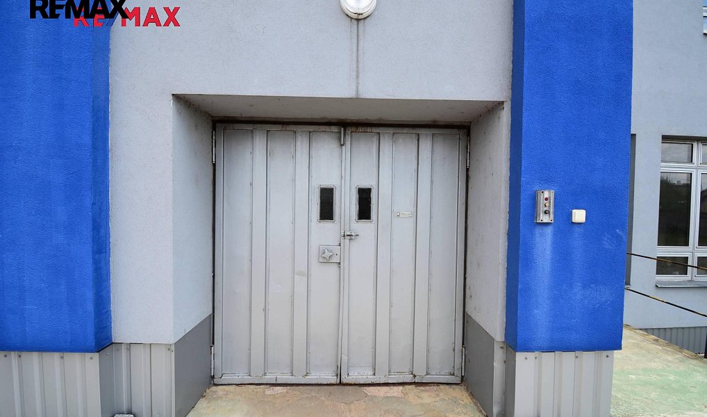Pronájem skladovacích prostor 2 756 m², Černožice – náhled fotky 12