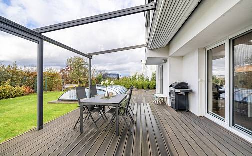 Prodej domu 136 m² s pozemkem 524 m², Ke Zbuzanům, Praha 5 - Řeporyje