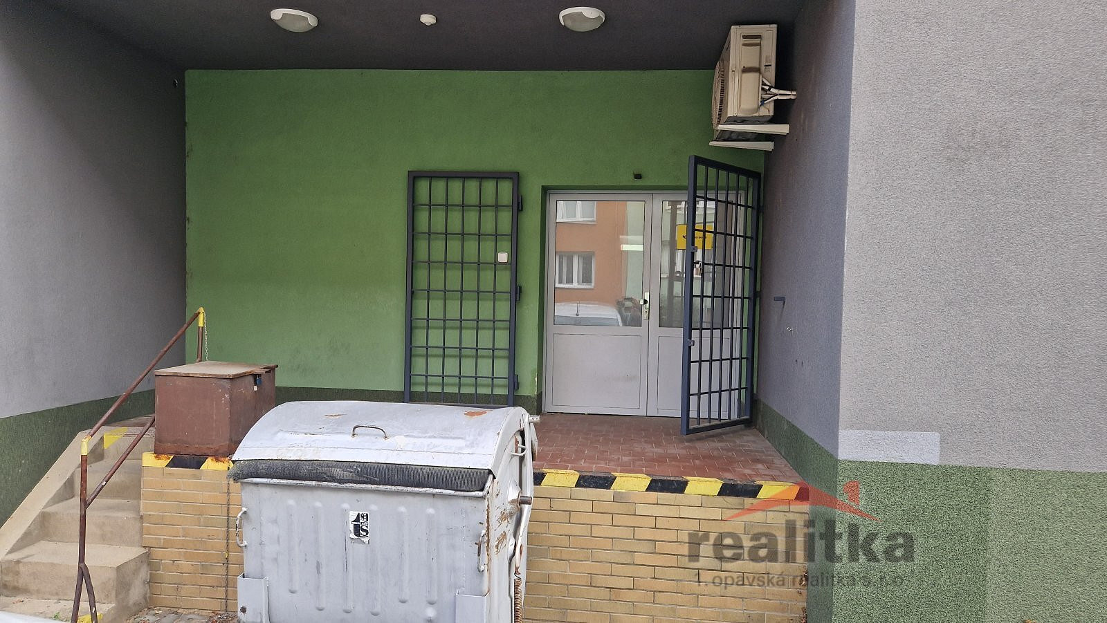 Pronájem skladovacích prostor 33 m² – fotografie 3