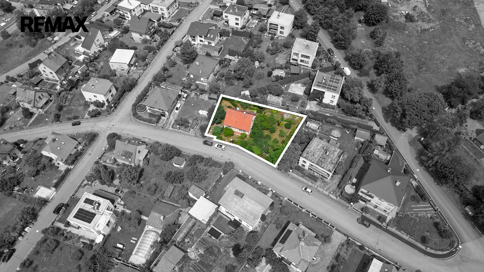 Prodej domu 208 m² s pozemkem 756 m² – pohled 2