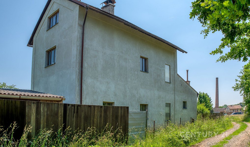 Prodej domu 341 m² s pozemkem 1 120 m², Močovice – náhled fotky 16