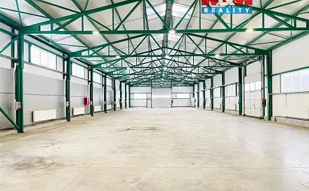 Pronájem výrobních prostor 1 070 m², Říčanská, Vizovice, okres Zlín