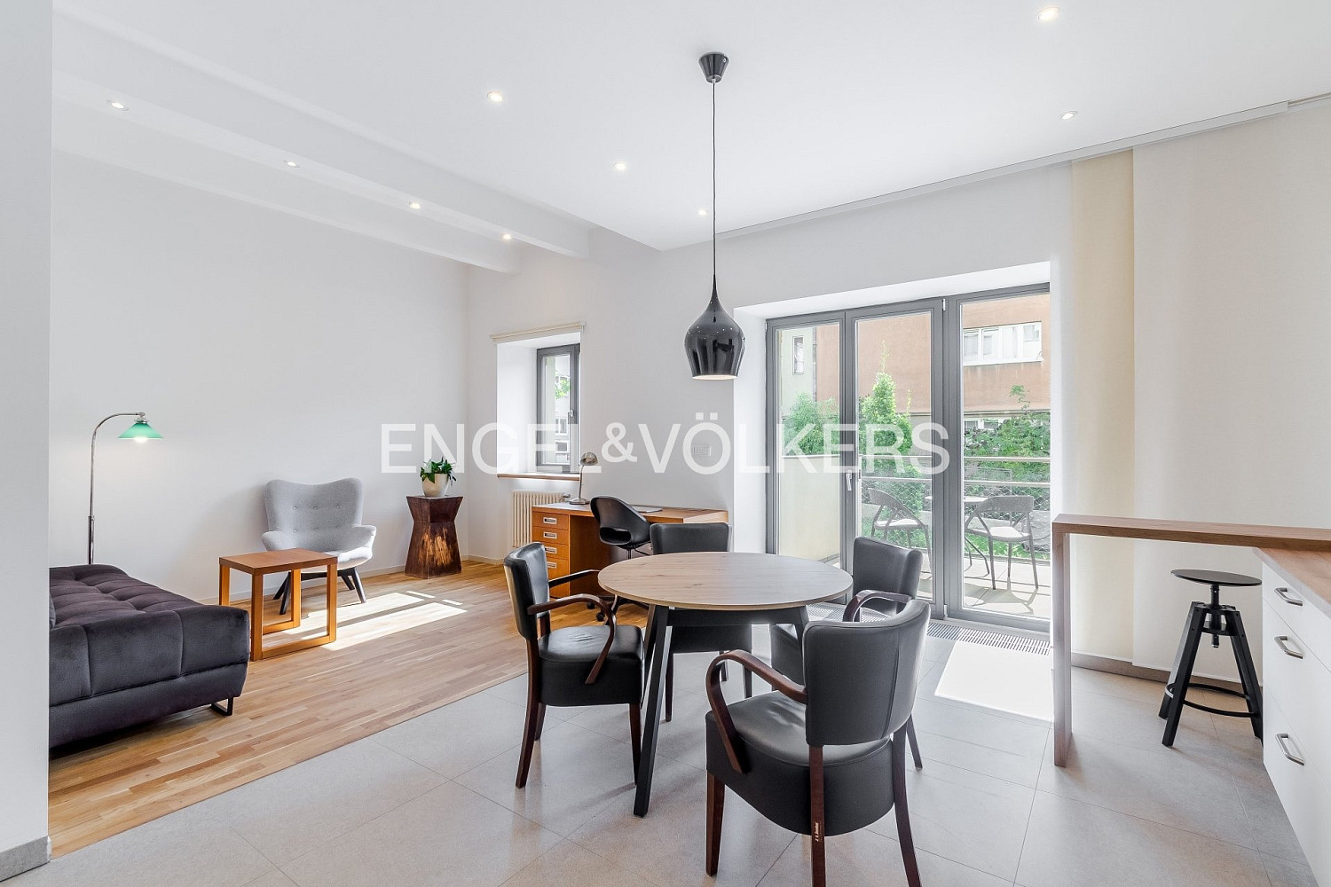 Pronájem bytu 2+kk 65 m²