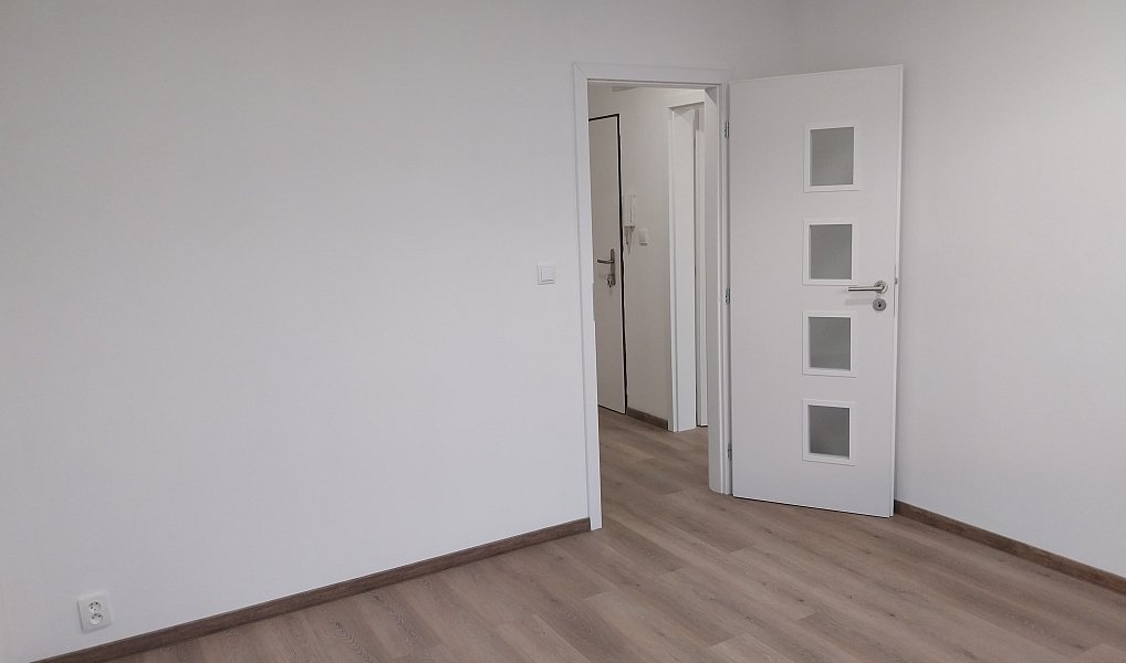 Pronájem bytu 3+1 64 m², Radonice – náhled fotky 6