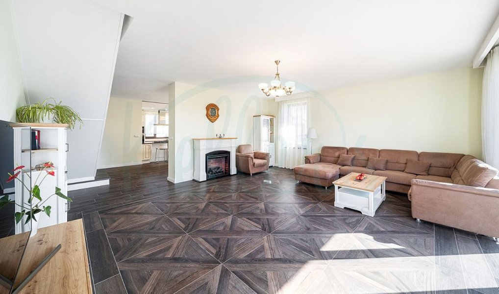 Prodej domu 244 m² s pozemkem 972 m², Vysoký Újezd – náhled fotky 5