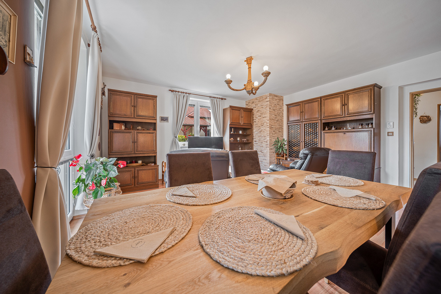 Prodej domu 184 m² s pozemkem 612 m² — photo 2