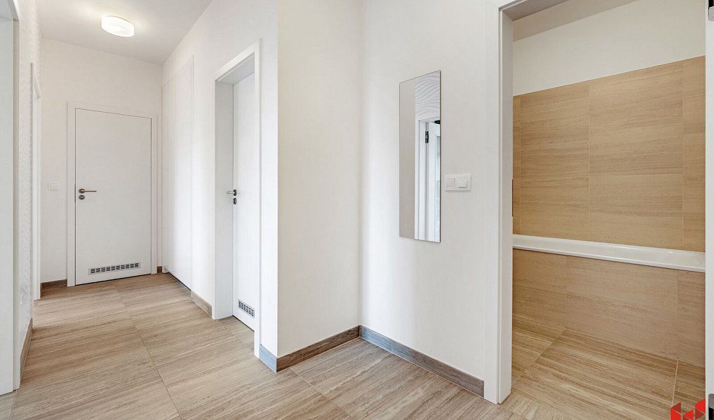 Prodej bytu 2+kk 66 m², Praha – náhled fotky 10