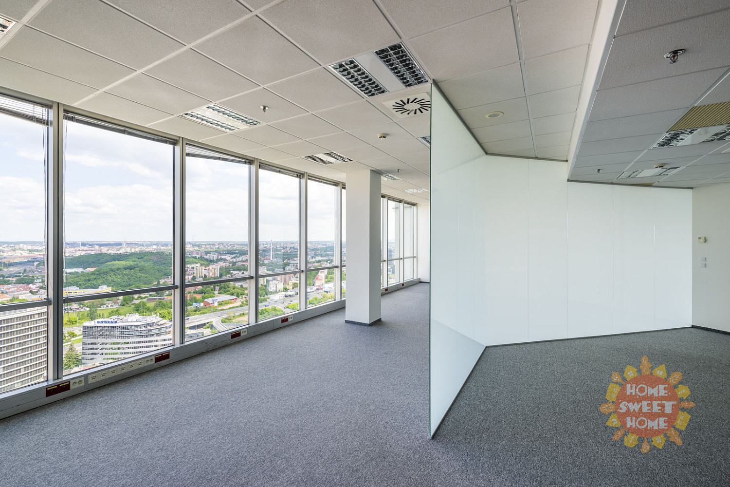 Pronájem kanceláře 93 m² – fotografie 5