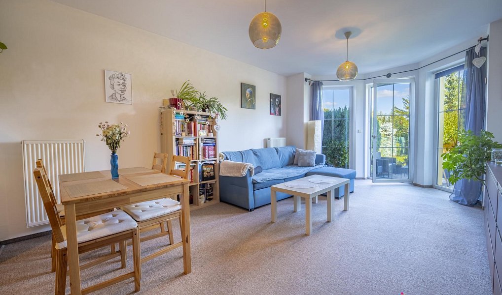 Prodej domu 80 m² s pozemkem 156 m², Hostivice – náhled fotky 2