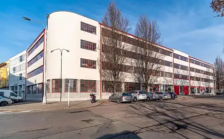 Pronájem komerčního objektu (jiného typu) 16 m², náměstí 5. května, Hradec Králové