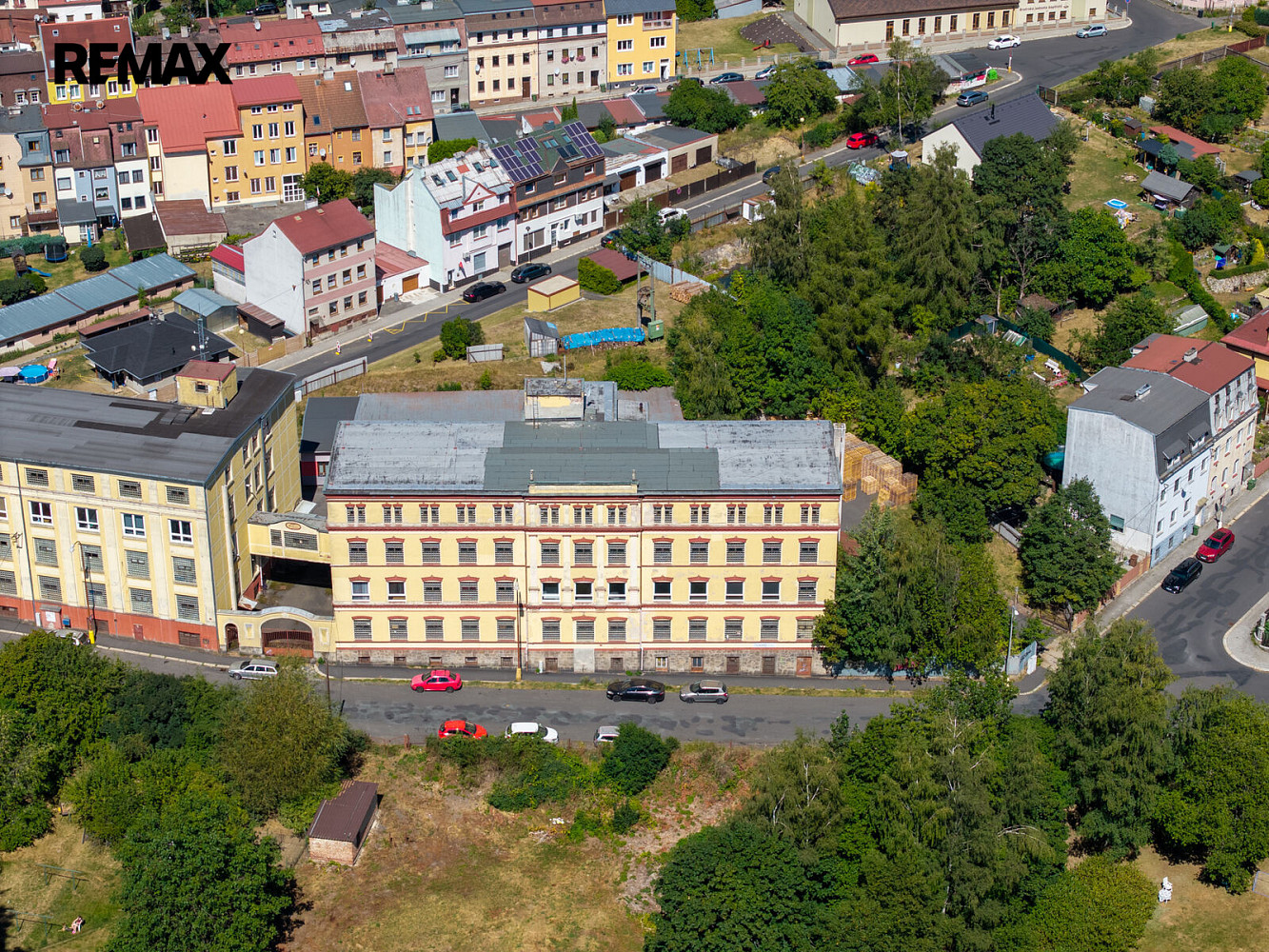 Pronájem výrobních prostor 2 350 m²