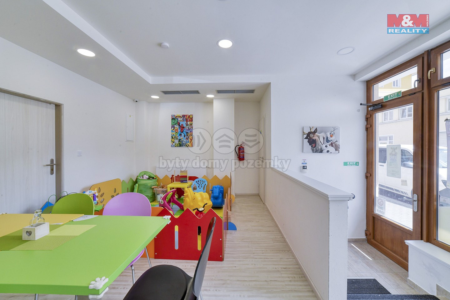 Prodej obchodních prostor 186 m² — photo 3