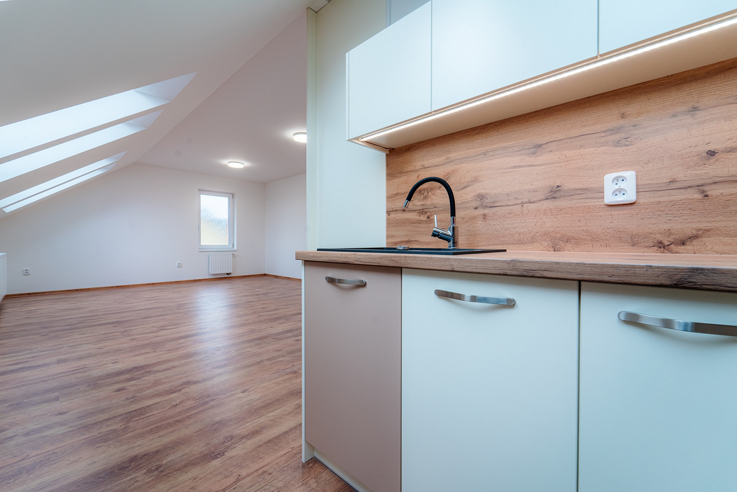 Pronájem bytu 1+kk 40 m²