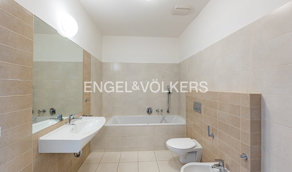 Pronájem bytu 4+1 147 m², Praha – náhled fotky 7