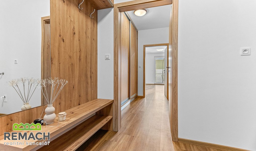Pronájem bytu 1+kk 40 m², Náchod – náhled fotky 11