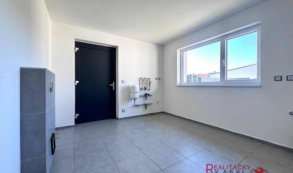 Prodej domu 208 m² s pozemkem 848 m², Dolní Dunajovice – náhled fotky 29