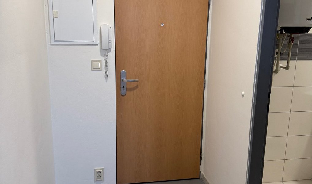 Pronájem bytu 1+1 26 m², Opava – náhled fotky 2