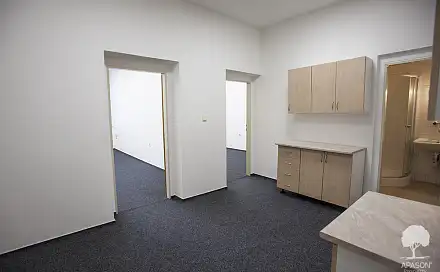 Pronájem bytu 3+1 63 m², nám. 3. května, Otrokovice, okres Zlín