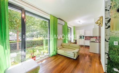 Pronájem bytu 1+kk 36 m², K sídlišti, Praha 4 - Nusle