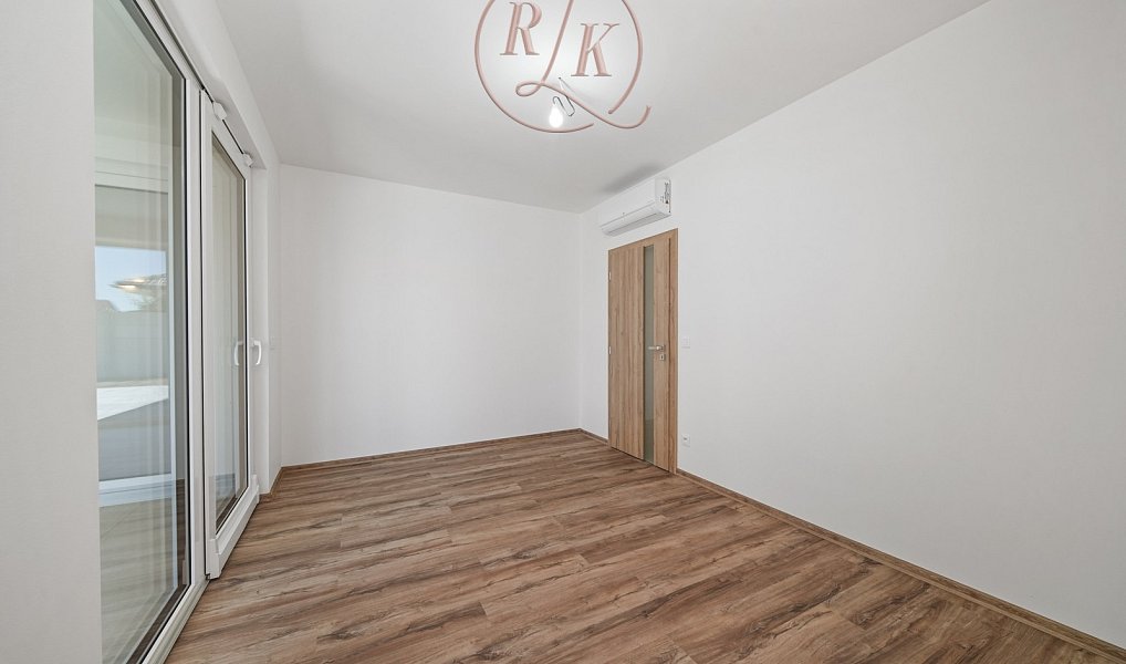 Prodej domu 170 m² s pozemkem 1 000 m², Kupařovice – náhled fotky 22