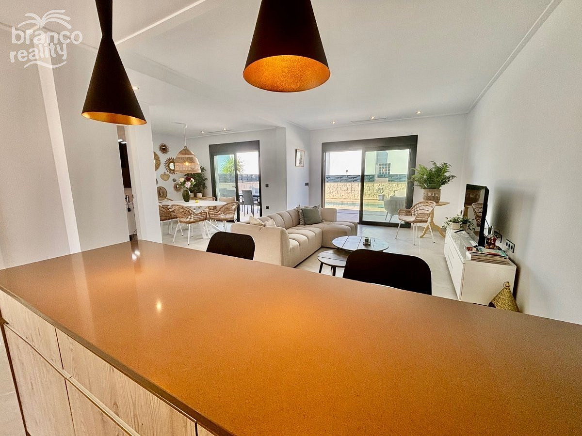 Prodej domu 215 m² s pozemkem 218 m² – další