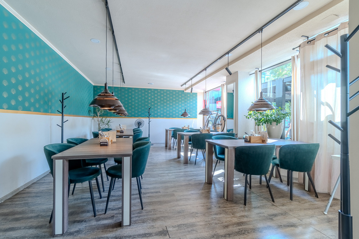 PRODEJ ZAVEDENÉ RESTAURACE V CENTRU OSTRAVY NA NÁMĚSTÍ – další