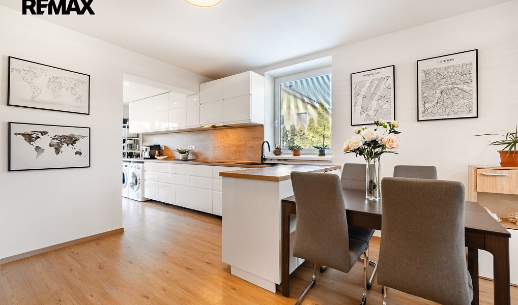 Prodej domu 163 m² s pozemkem 1 205 m², Šestajovice – náhled fotky 7