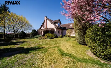 Prodej domu 194 m² s pozemkem 766 m², Ve Skále, Šestajovice, okres Praha-východ
