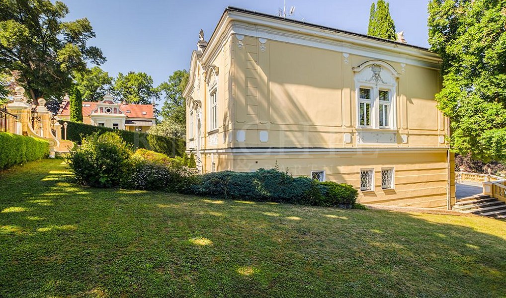 Prodej domu 609 m² s pozemkem 6 235 m², Senohraby – náhled fotky 3