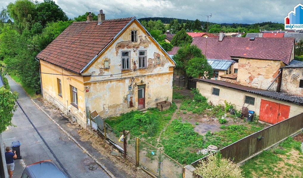 Prodej domu 210 m² s pozemkem 1 306 m², Velká Hleďsebe – náhled fotky 3